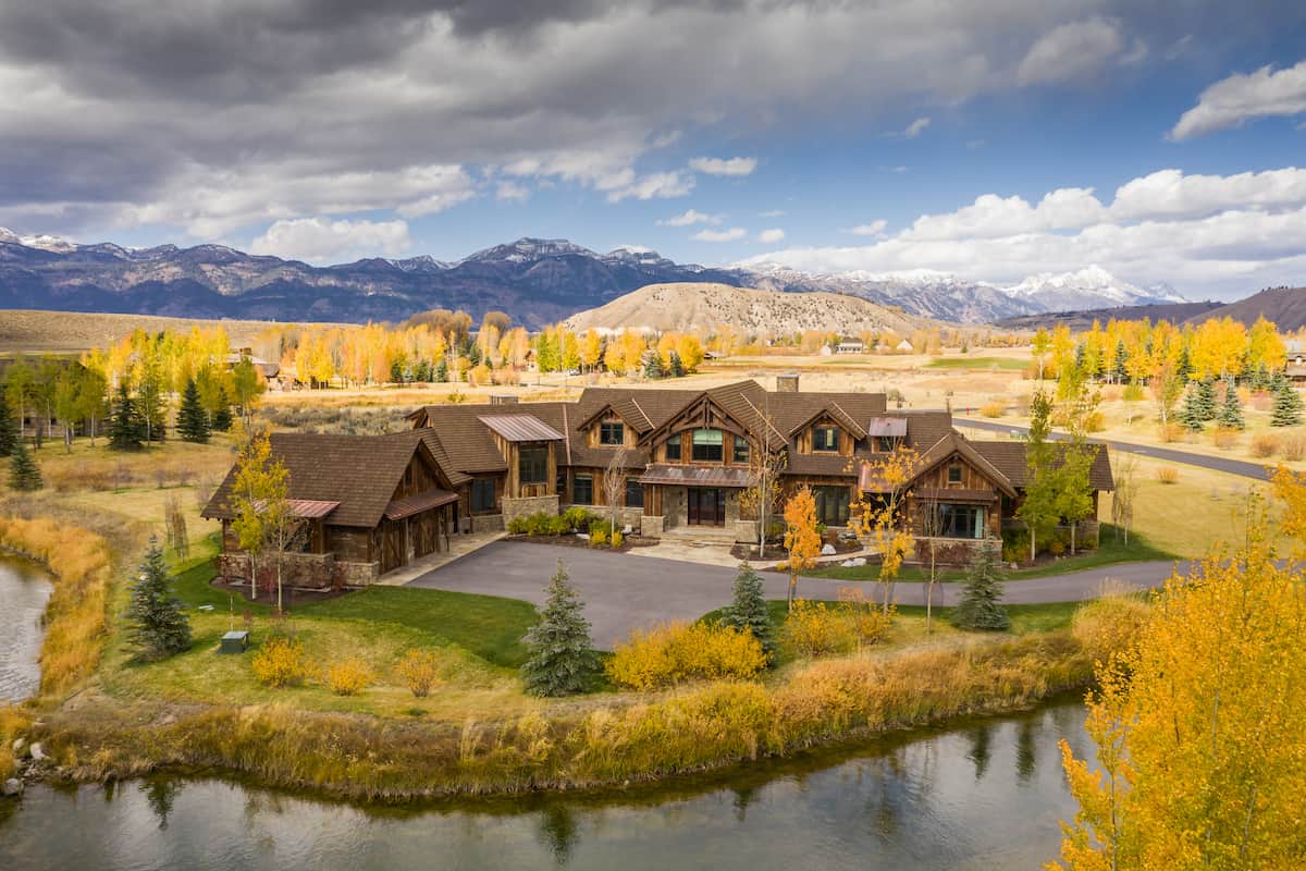 clearwater-restoration-mountain-scapes-outdoor-living-build-magazine-jackson-hole